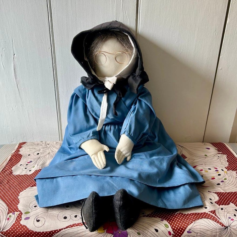 Vintage 90s Amish doll faceless 25" handmade imperfect